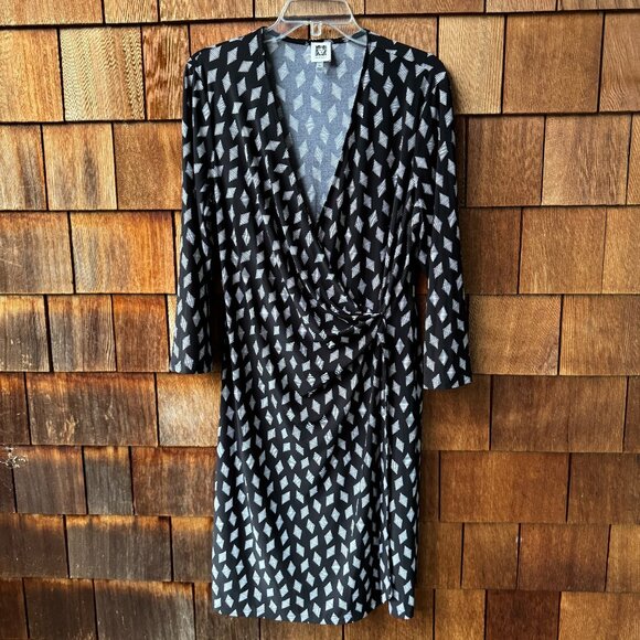 Anne Klein Black/White Geometric Print Stretch Knit Faux Wrap Dress - Women's 16 - Picture 1 of 10